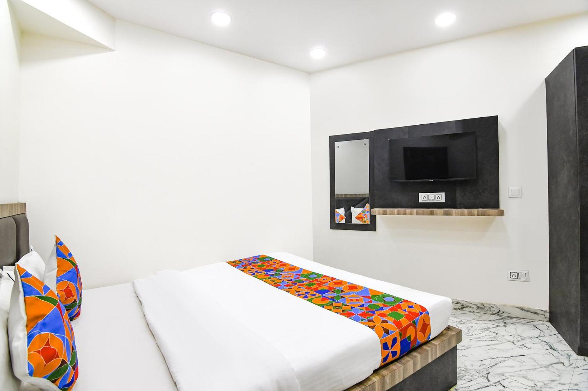 Fabexpress Sr Royale - Nr Sealdah Station Hotel Calcutta Exterior foto